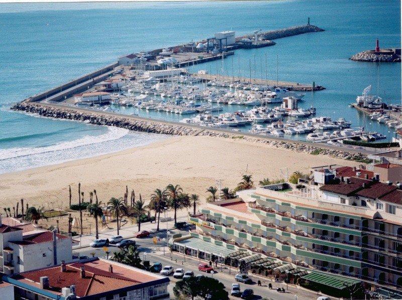 Hotel Rovira Cambrils Exteriör bild