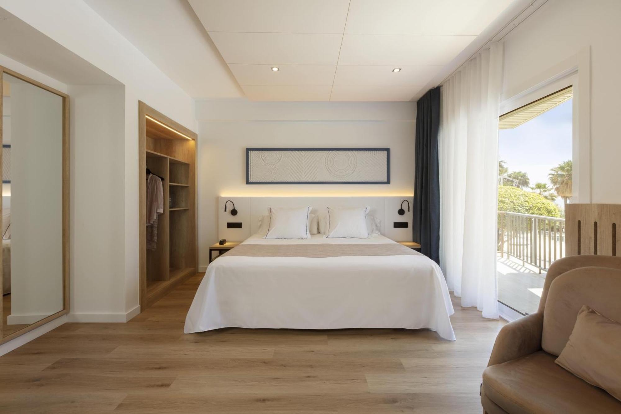 Hotel Rovira Cambrils Exteriör bild